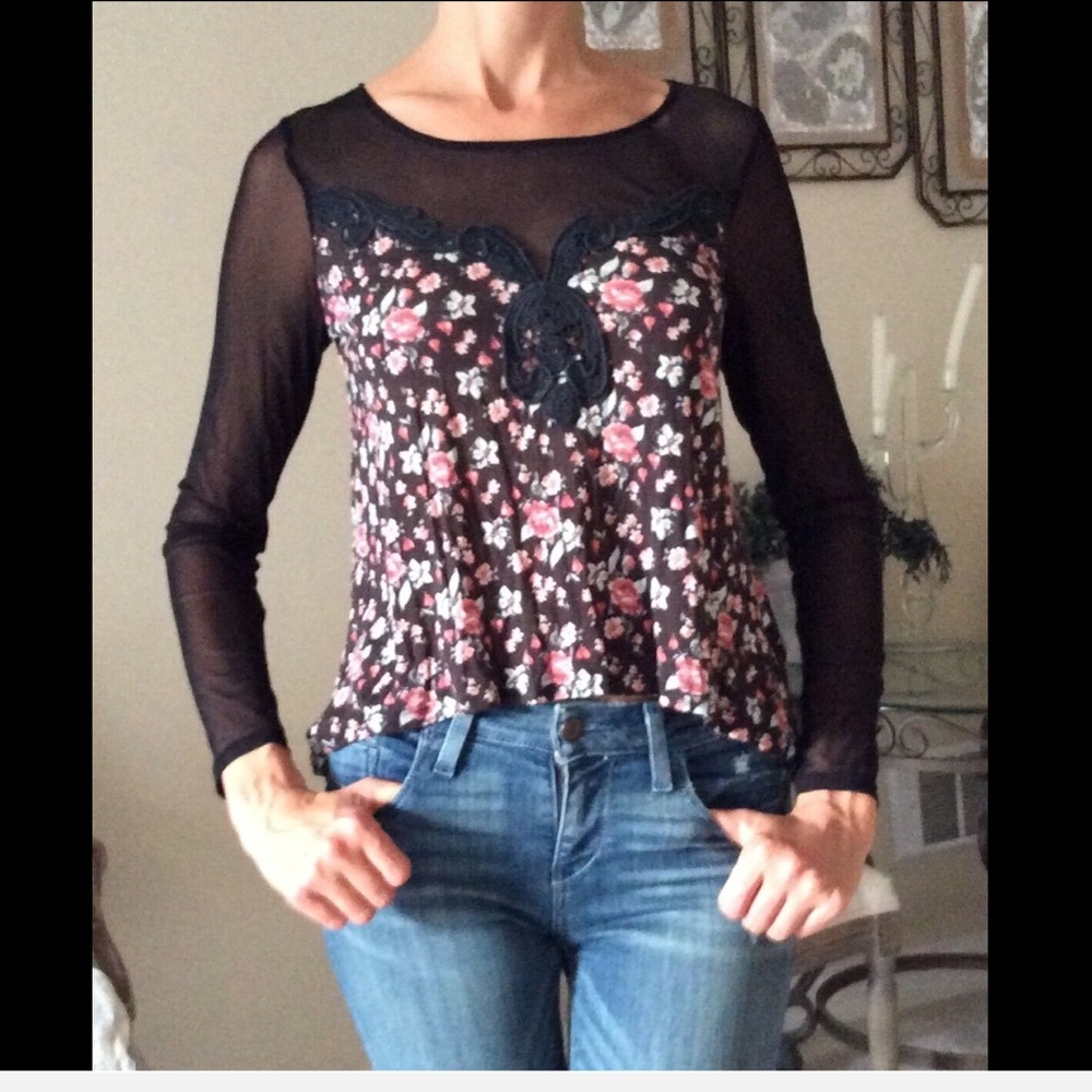 Kimchi Blue Black Floral Blouse Top Flowy Size M